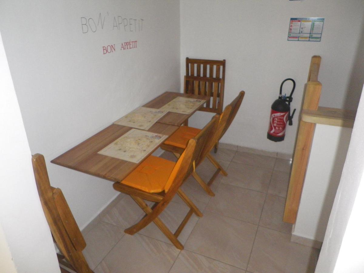 Ferienwohnung Immeuble Nebot Grand-Bourg  Exterior foto