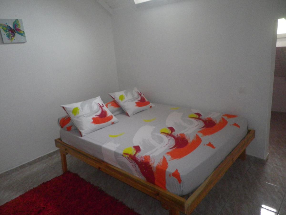 Ferienwohnung Immeuble Nebot Grand-Bourg  Exterior foto